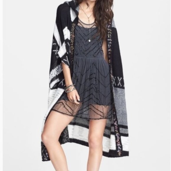 Free People Sweaters - NWT Free People Solstice Spirit Poncho Patchwork Hooded Cardigan Size XS/Small